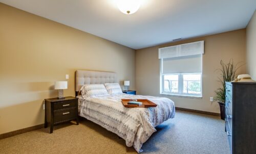 Bedroom in suite at Oakcrossing Retirement Living